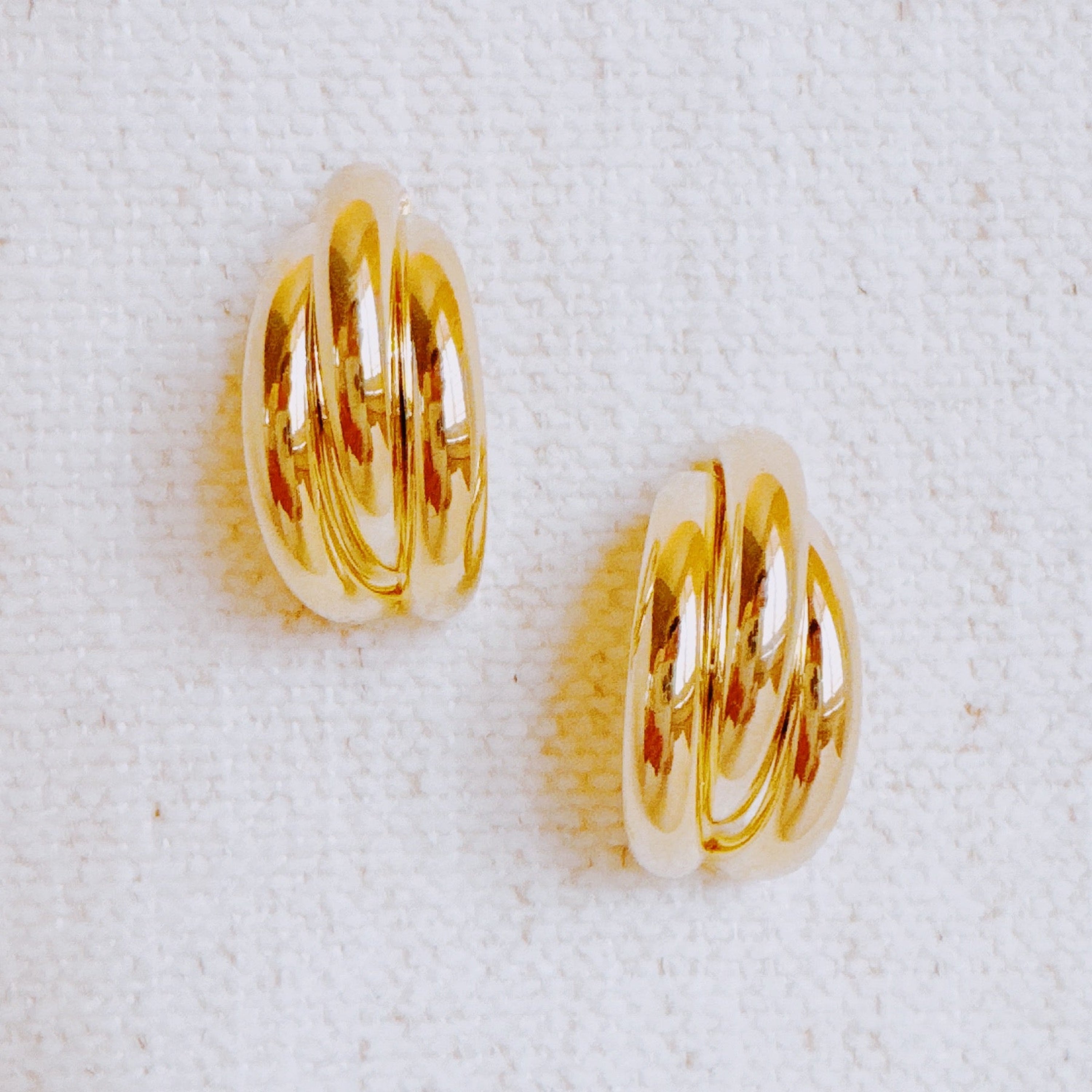 Interlock Bold Loop Earrings-1